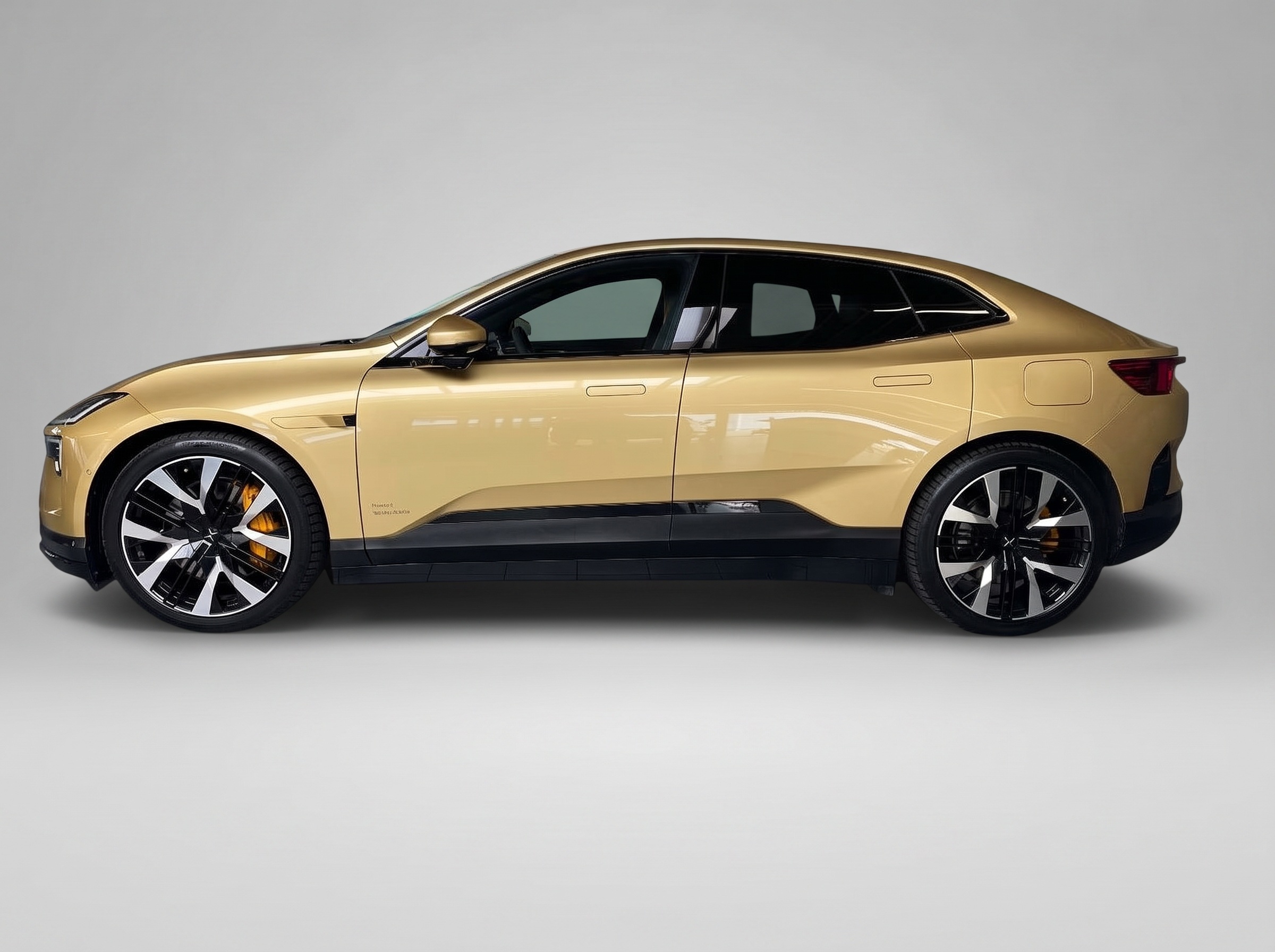 Polestar 4 Long Range Dual Motor Performance – comprare online da FlexiMoto