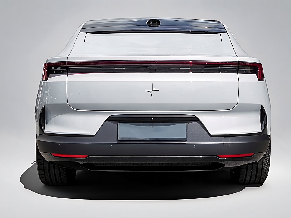 Polestar 4 Long Range Dual Motor – View 3