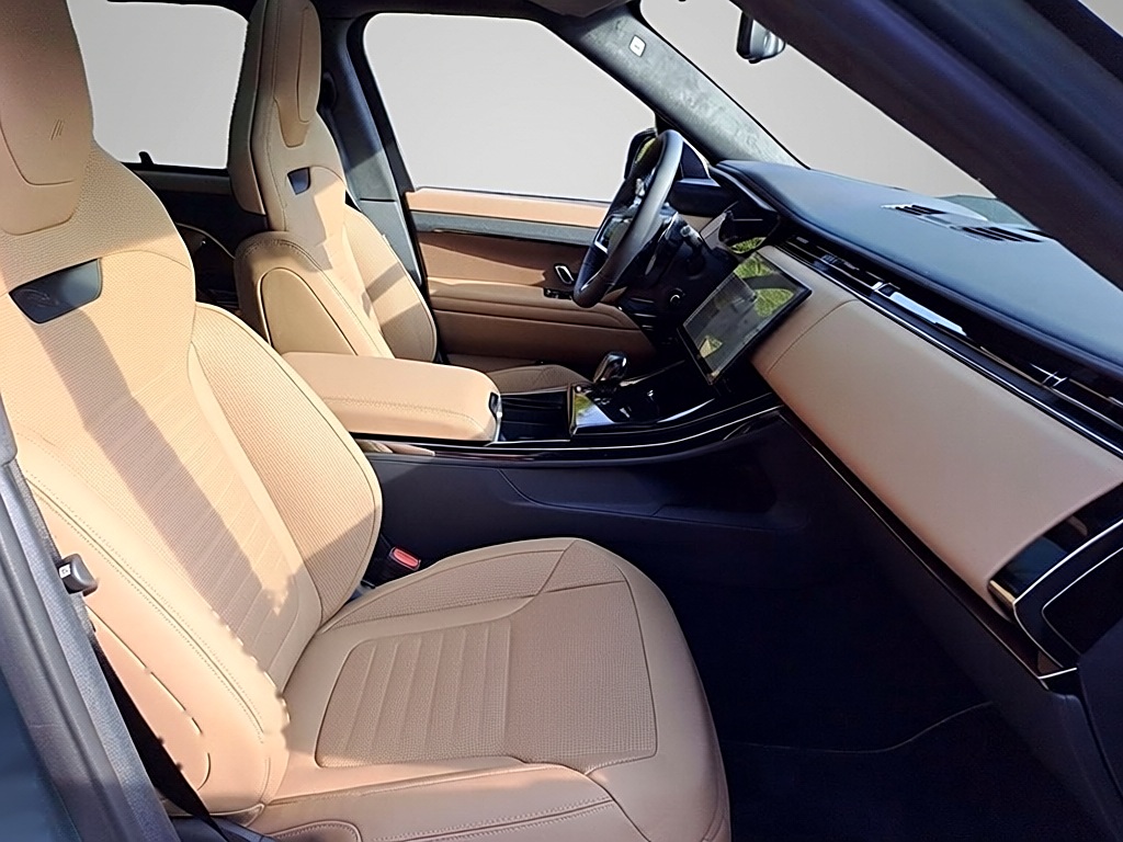 Land Rover Range Rover Sport P635 SV – View 6