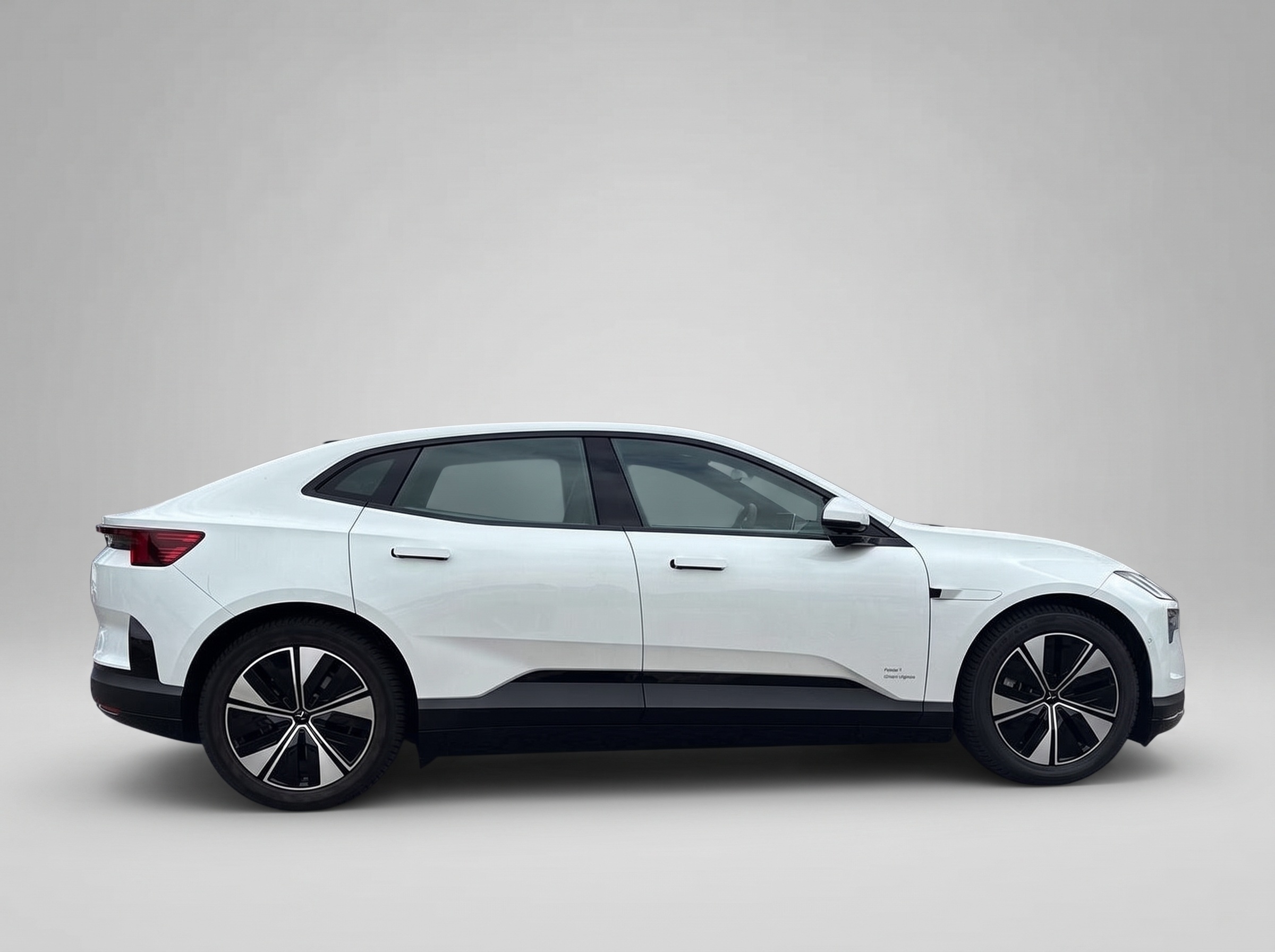 Polestar 4 Long Range Dual Motor – Vue 6