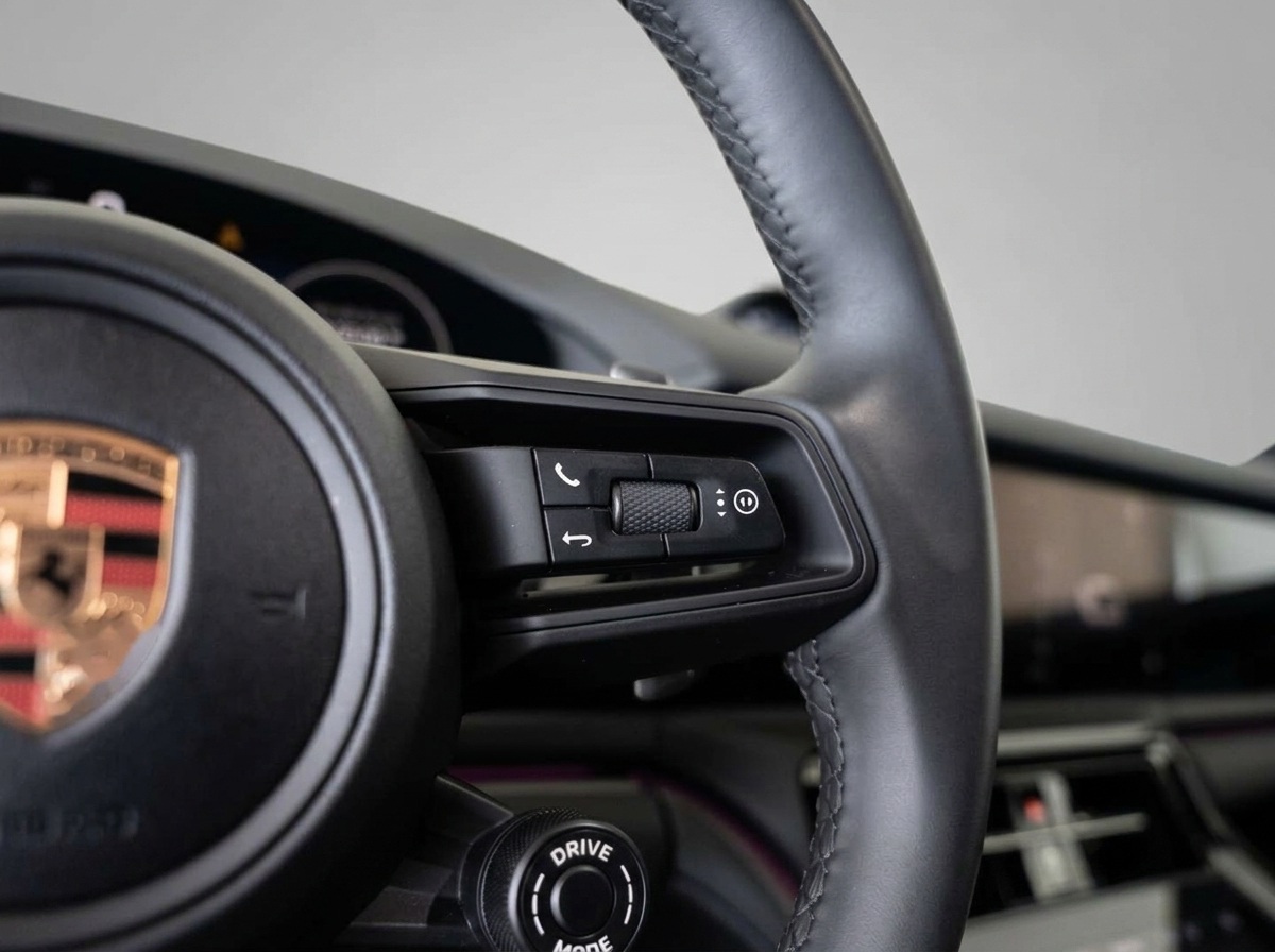 Porsche Panamera 4S E-Hybrid – Vue 4