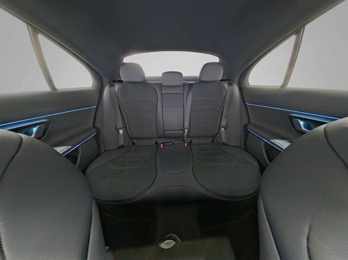 Mercedes-Benz E 300 300 e 4MATIC Limousine EQ Hybrid – Vista 6