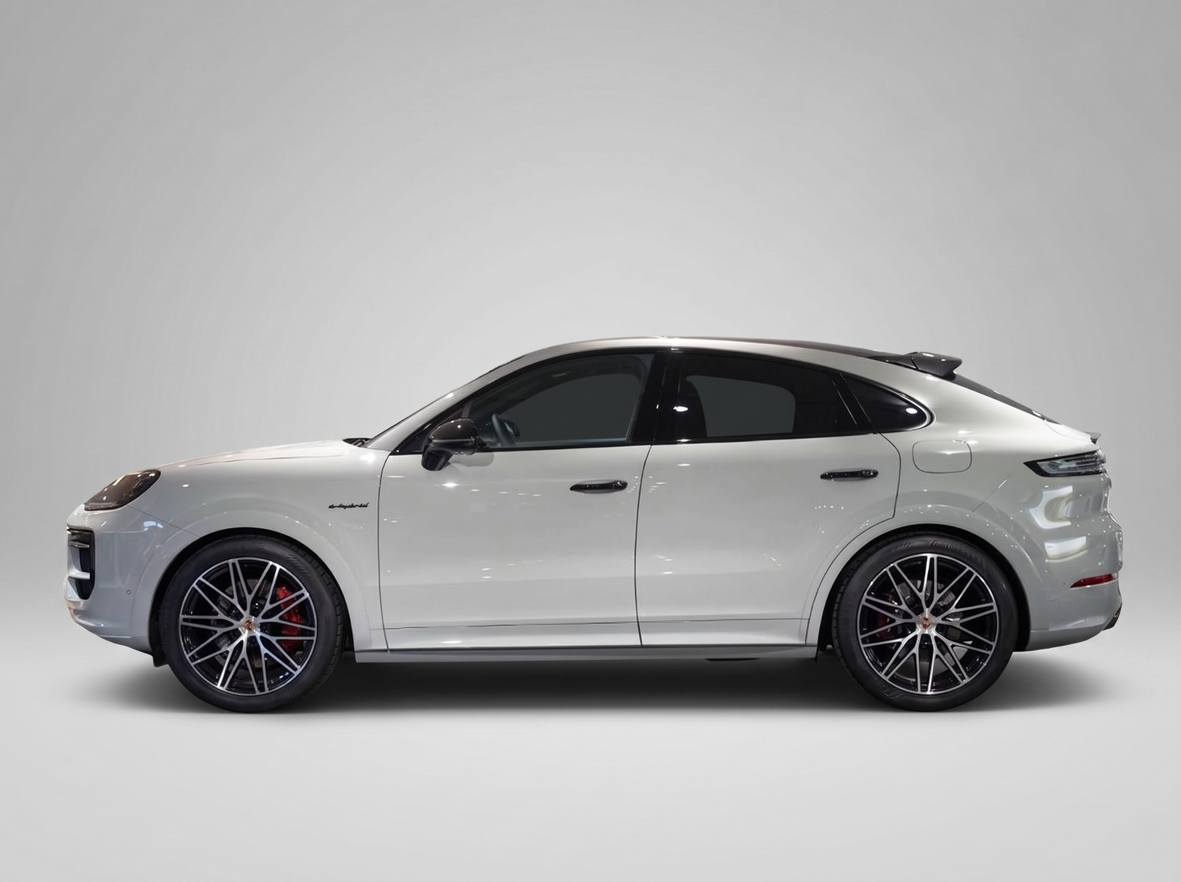 Porsche Cayenne E-Hybrid Coupé Black Edition – View 2