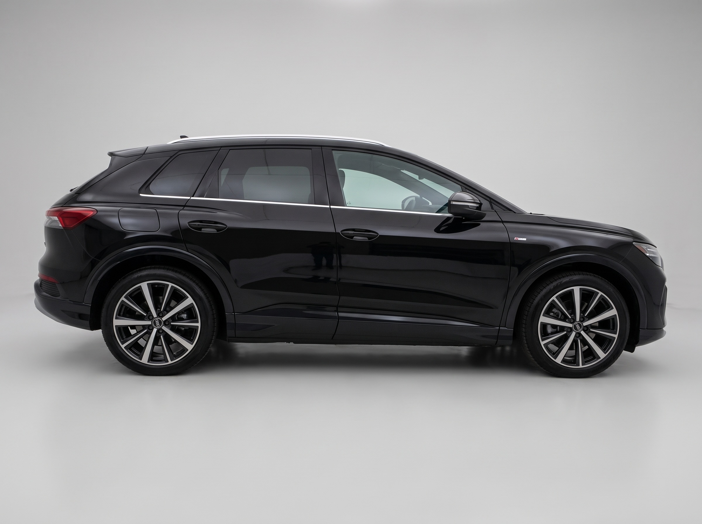 Audi Q4 e-tron S line – Vue 4