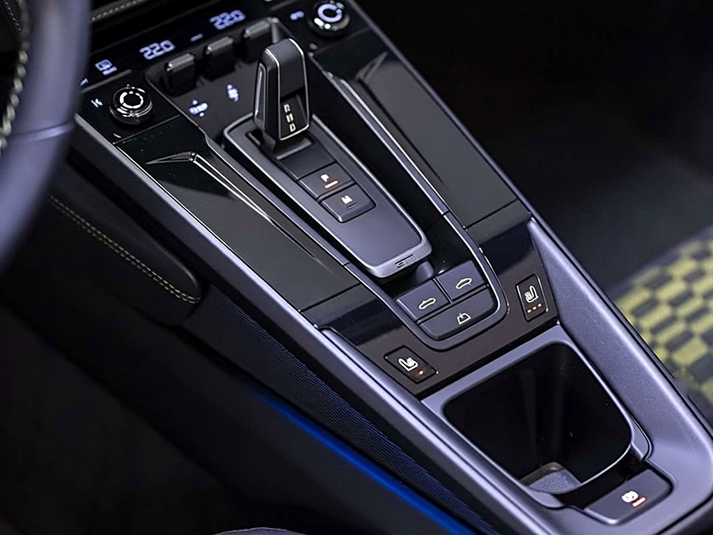 Porsche 911 992 GTS Spirit 70 – Vista 4