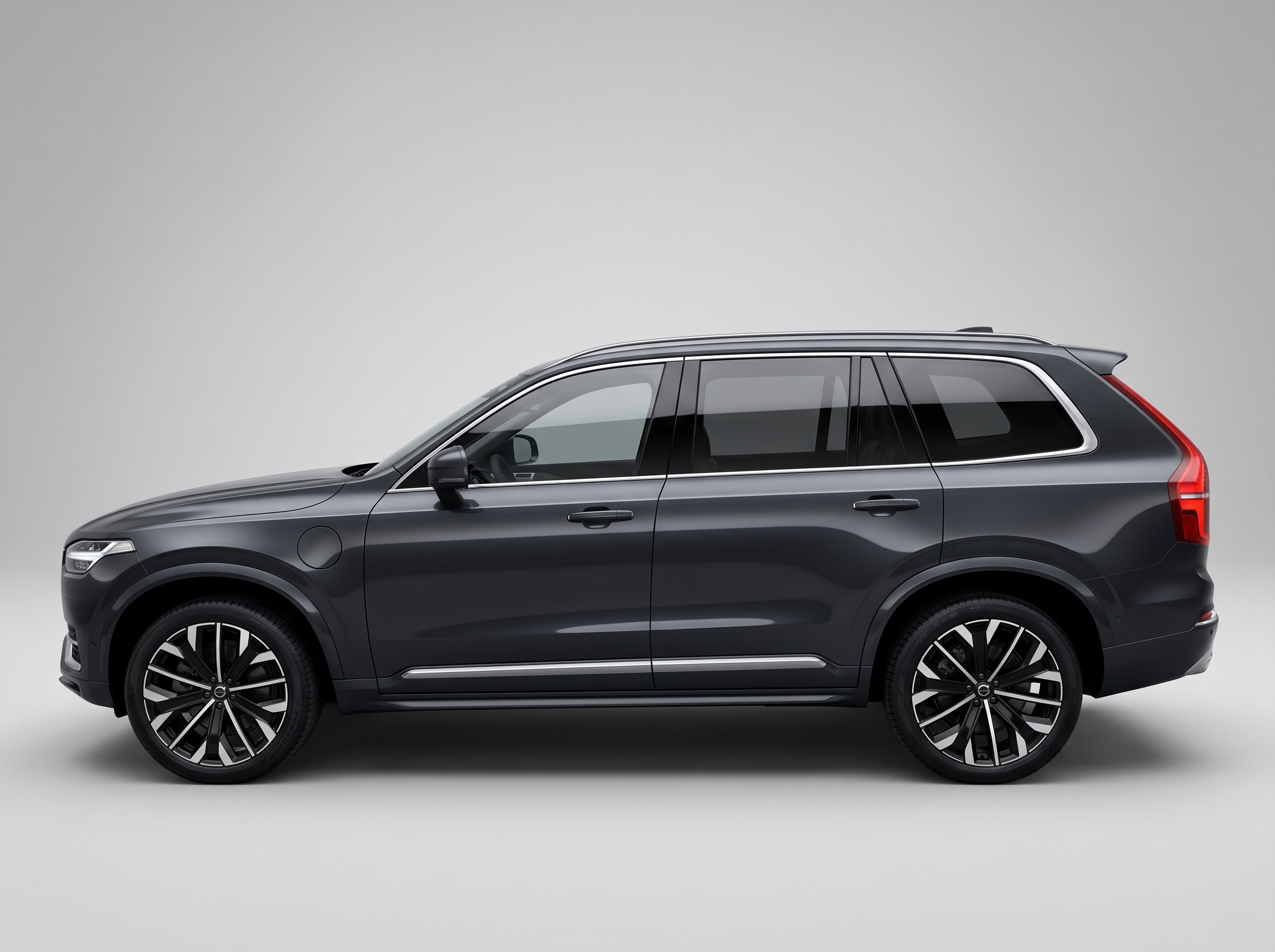 Volvo XC90 T8 Ultra Bright Recharge Plug-In Hybrid – Importfahrzeug aus Deutschland in die Schweiz
