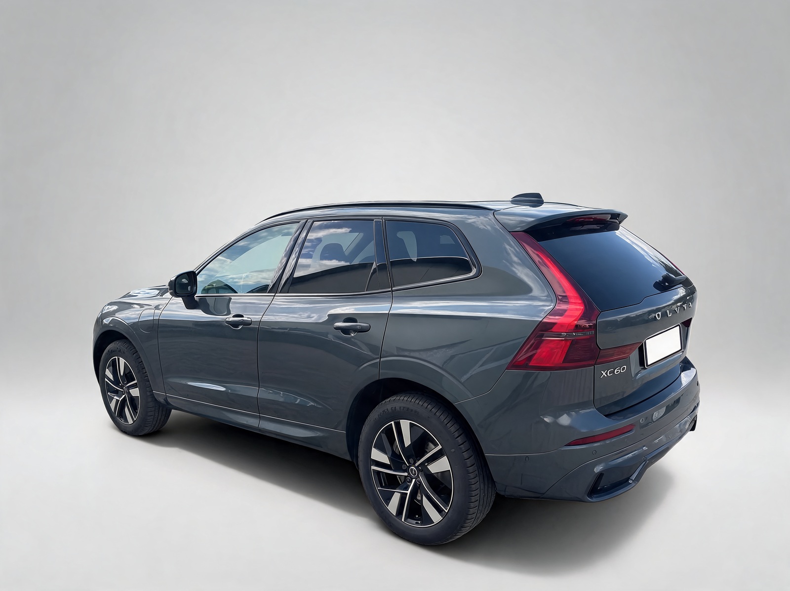 Volvo XC60 T8 Plus Dark – Vue 2