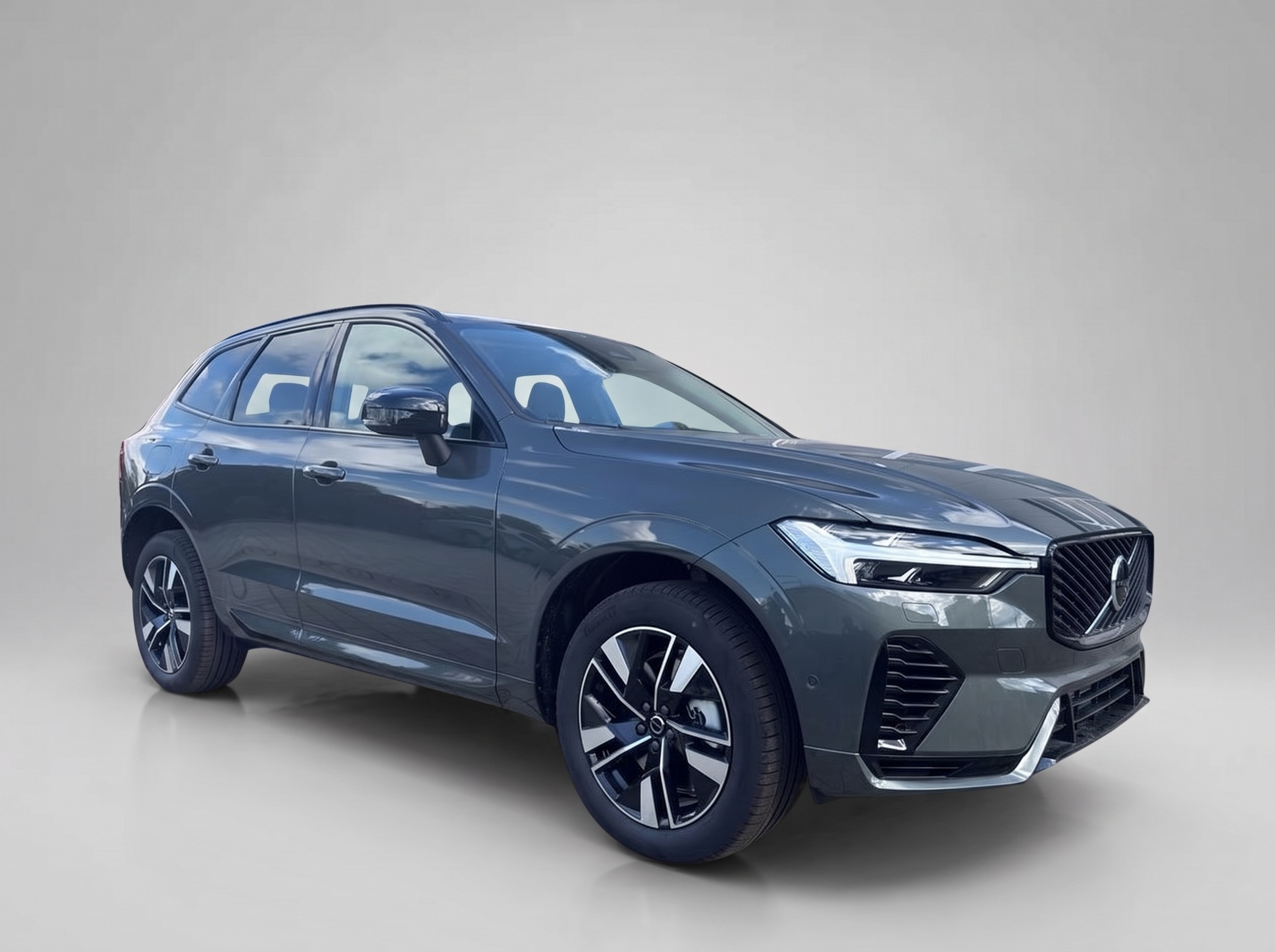 Volvo XC60 T8 Plus Dark – Vue 4