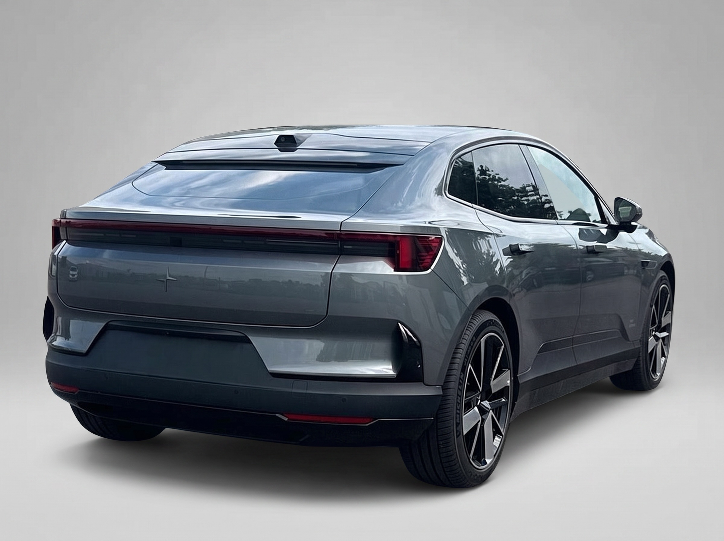 Polestar 4 Prime – Vista 2