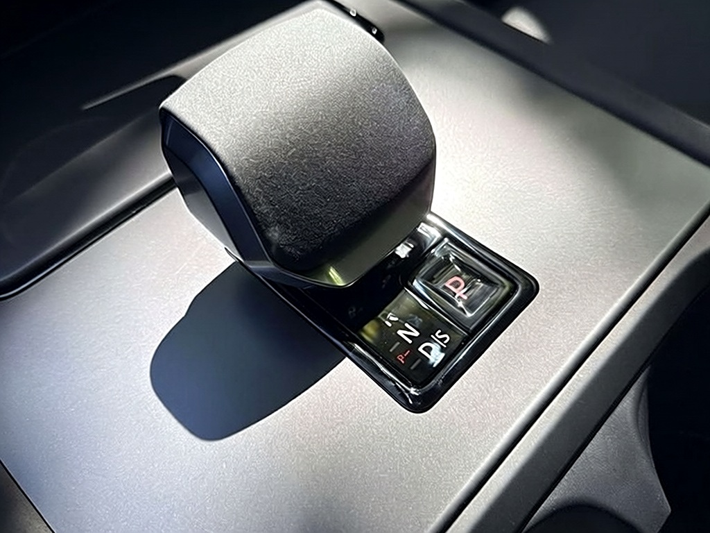 Land Rover Discovery Sport P270e S – Ansicht 6