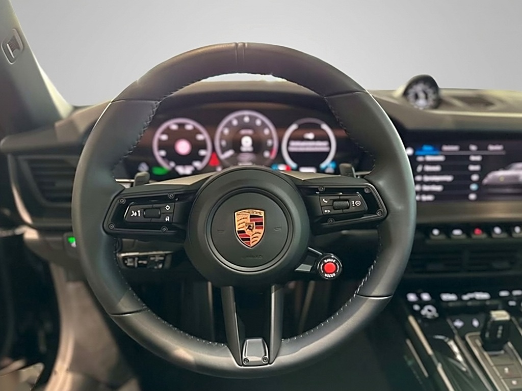 Porsche 911 Carrera – View 5