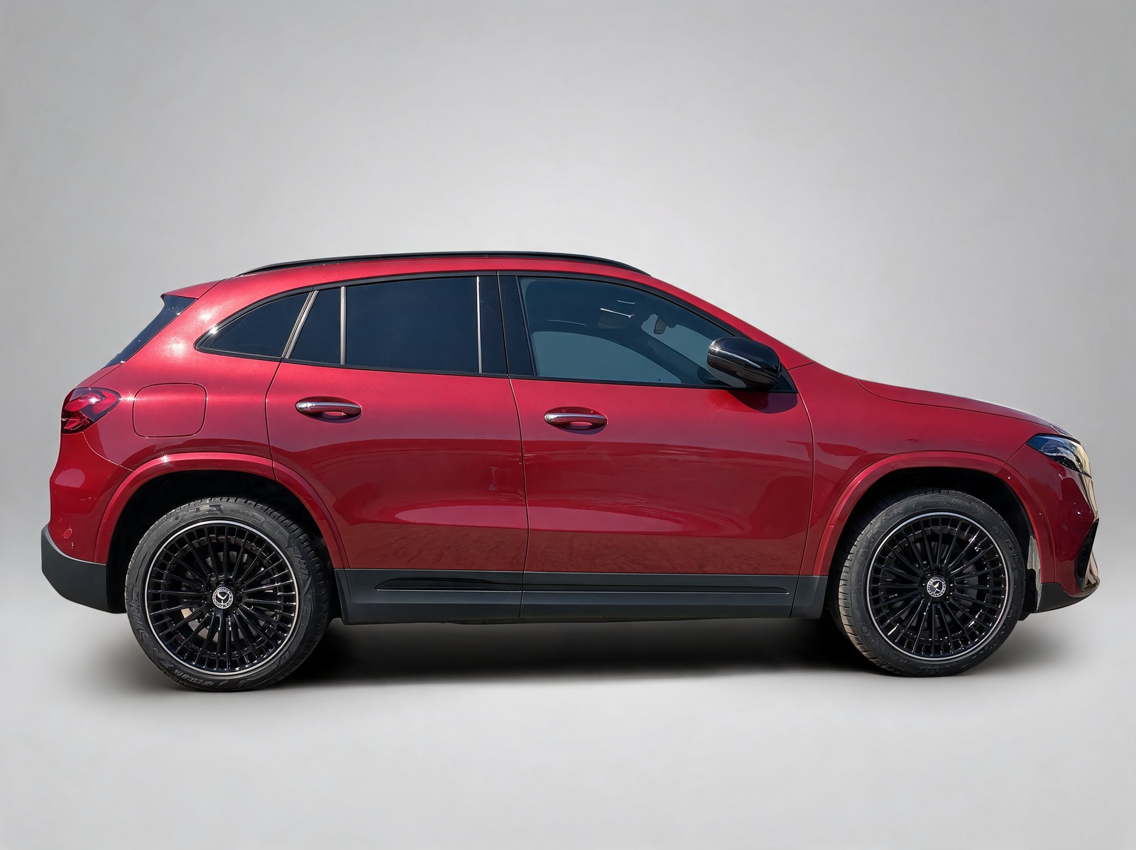 Mercedes-Benz EQA 350 350 AMG Line 4MATIC – View 4