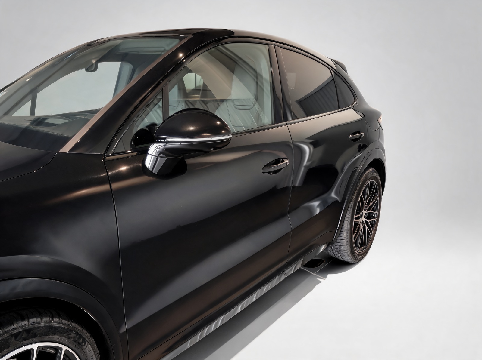 Porsche Cayenne E-Hybrid Coupé Black Edition – View 5