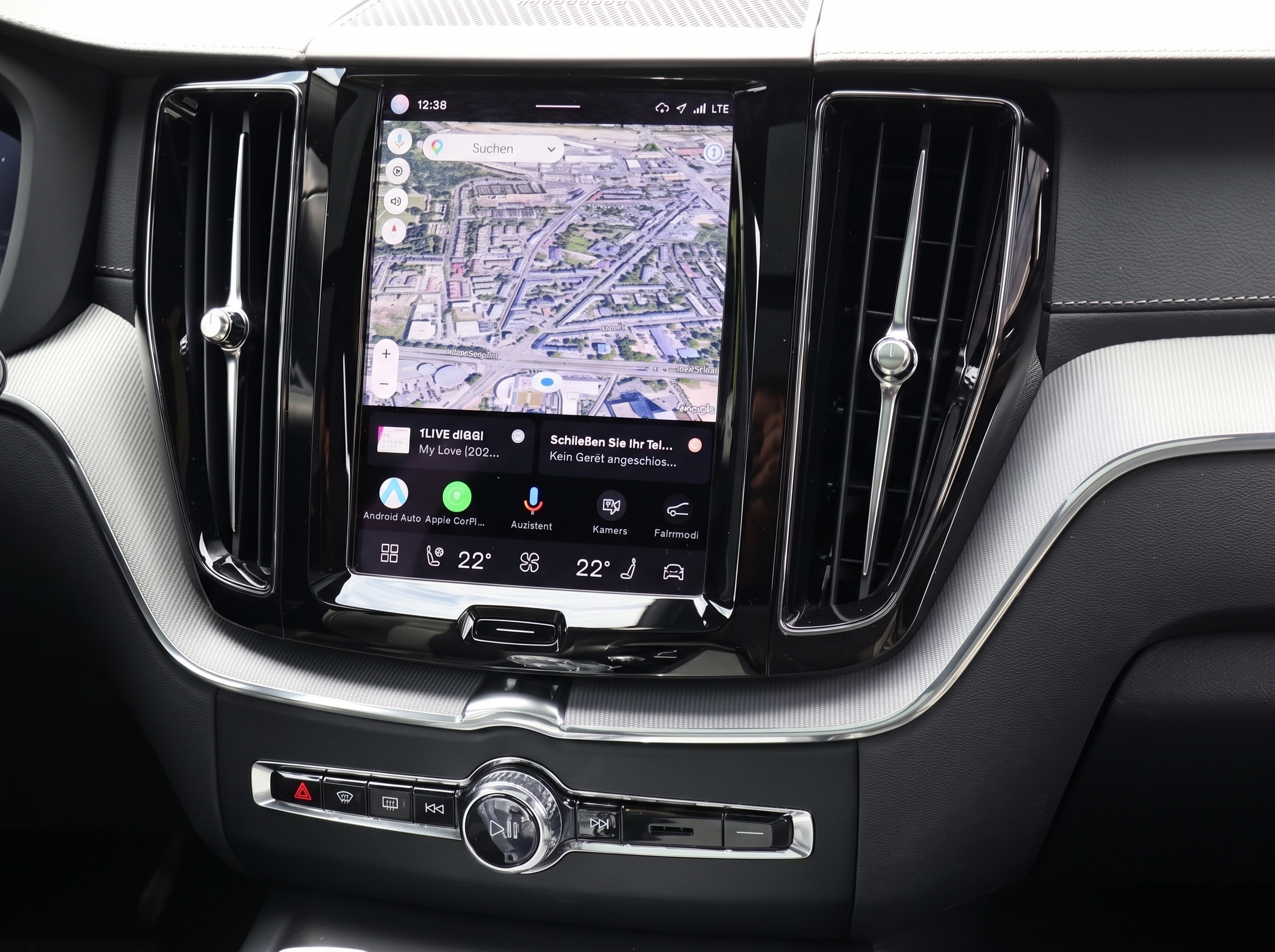 Volvo XC60 T8 Ultra Black Edition – Ansicht 5