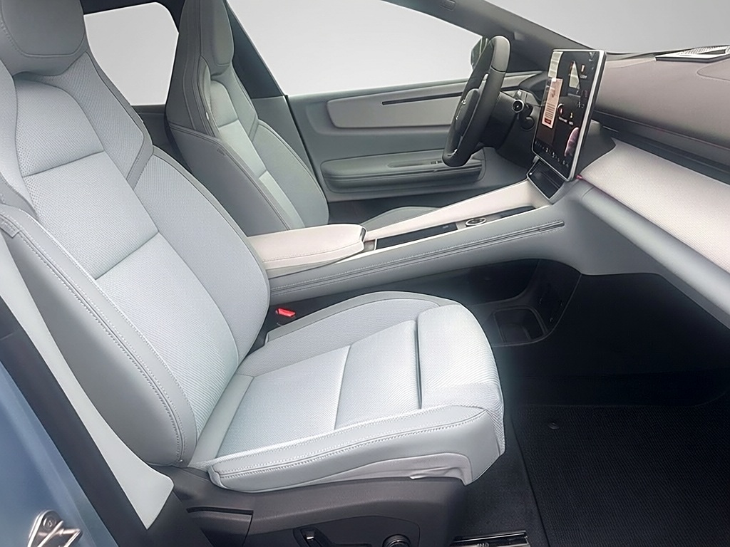 Polestar 4 Long Range Dual Motor Performance Plus – View 3