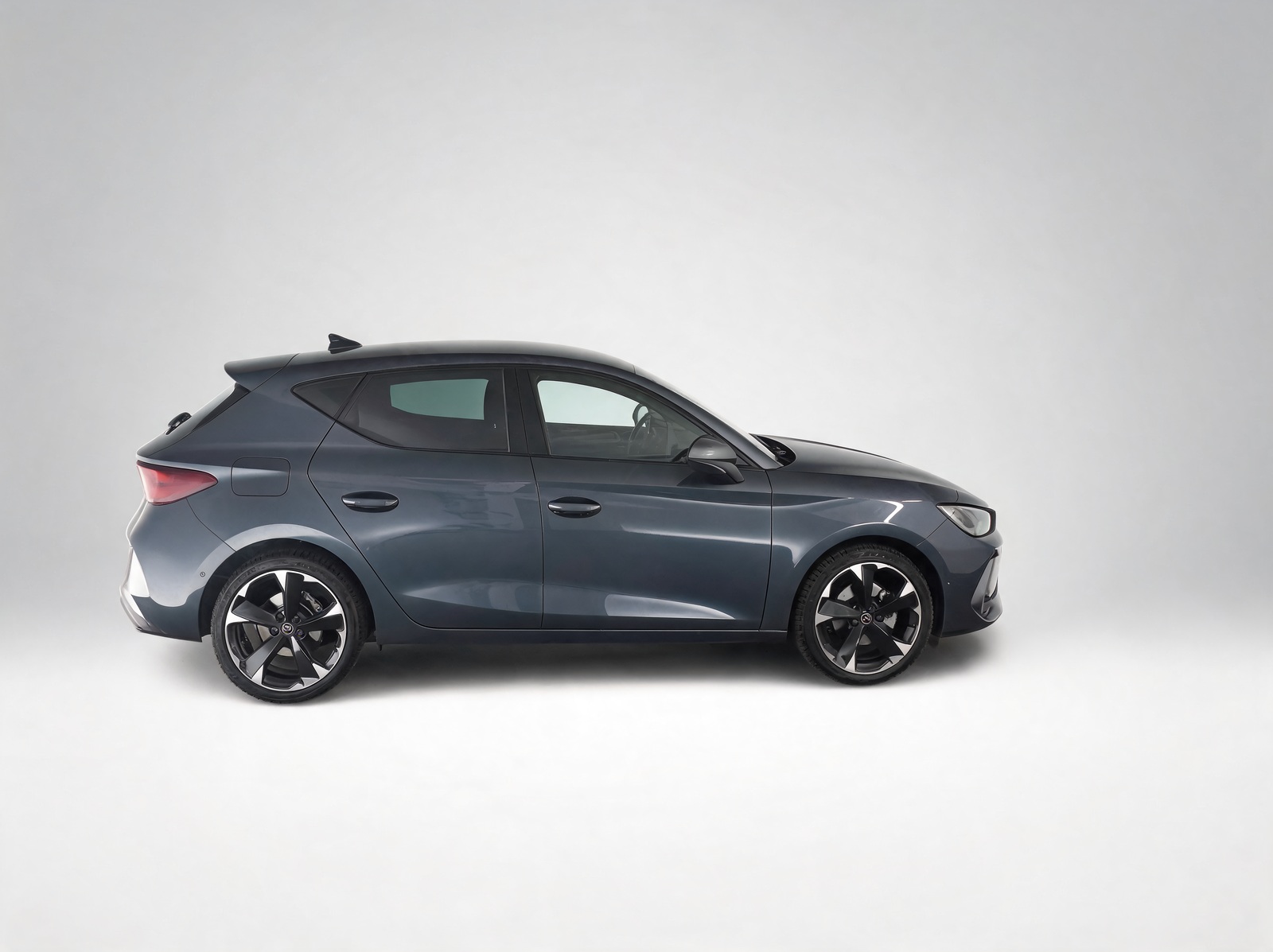 Cupra Leon 1.5 eTSI DSG – View 4
