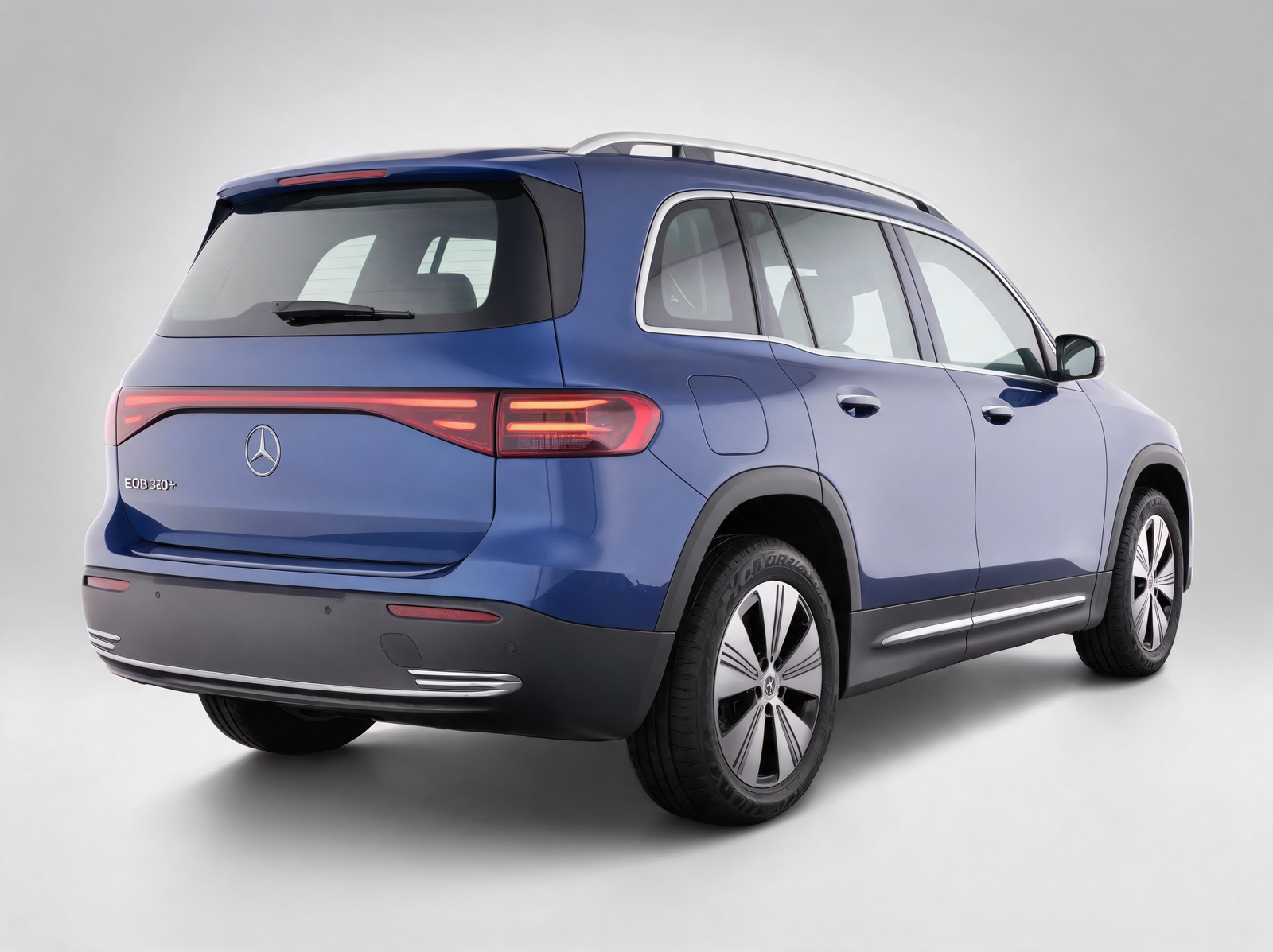 Mercedes-Benz EQB 250 Progressive Advanced Plus – View 2