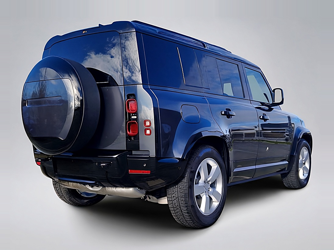 Land Rover Defender Dynamic HSE – View 2