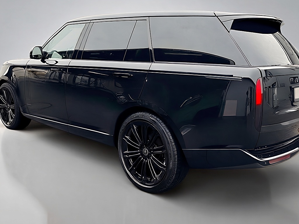 Land Rover Range Rover Autobiography – View 2