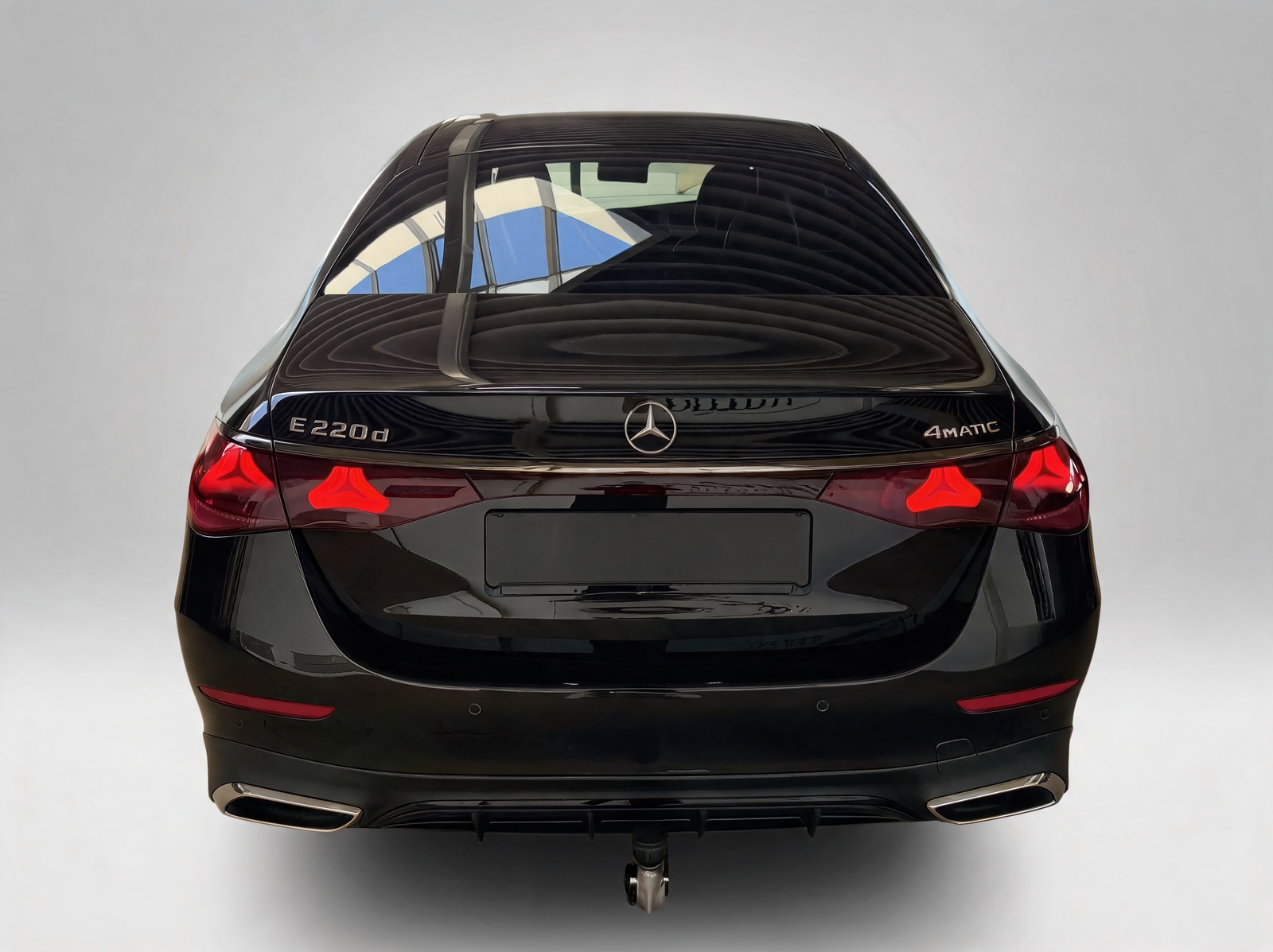 Mercedes-Benz E 220 4MATIC – Vista 3
