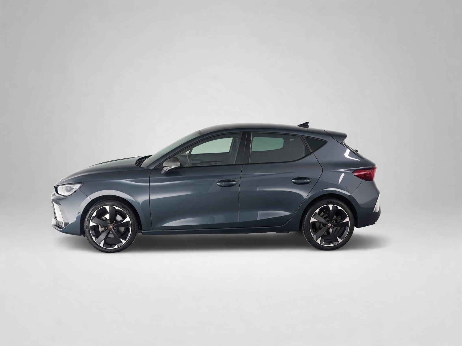 Cupra Leon 1.5 eTSI DSG – Vista 2