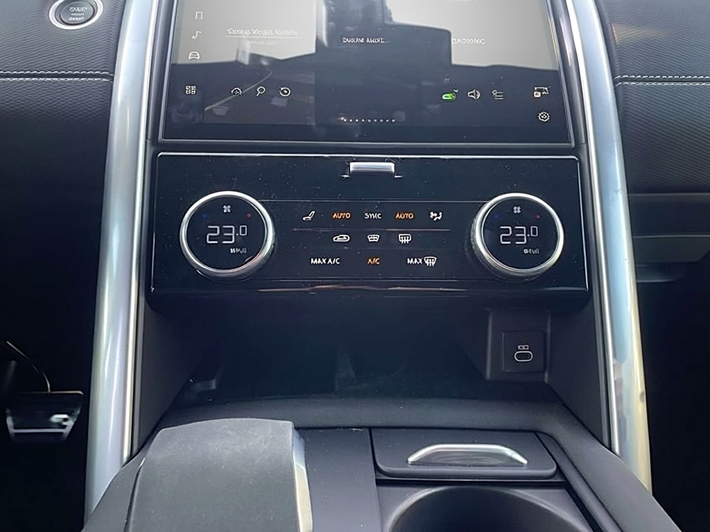 Land Rover Discovery Dynamic SE – Vue 2