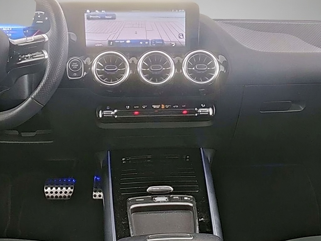 Mercedes-Benz B 200 AMG Line Advanced Plus – Vue 4