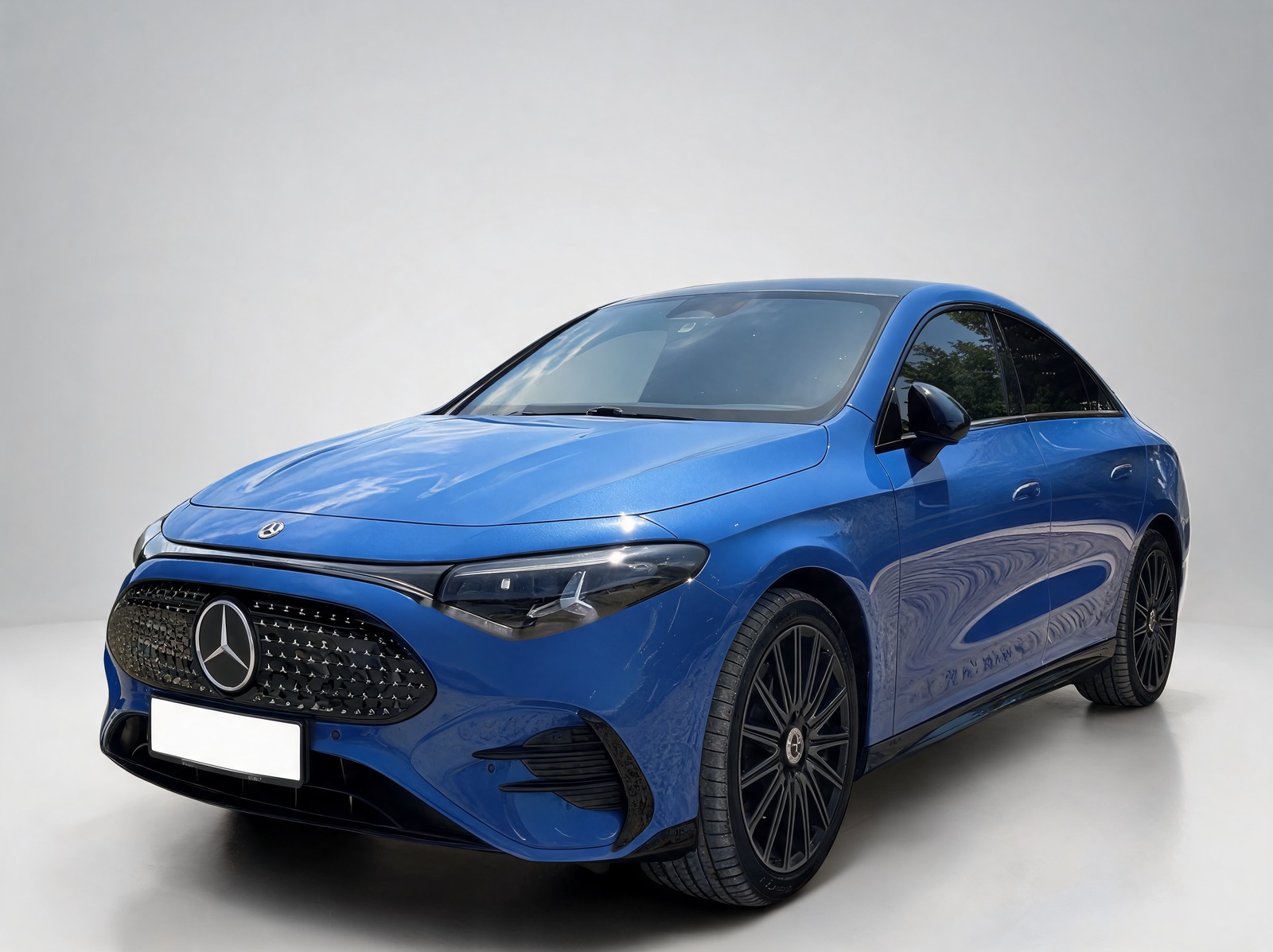 Mercedes-Benz CLA 350 350 4MATIC EQ AMG Line Plus – View 6