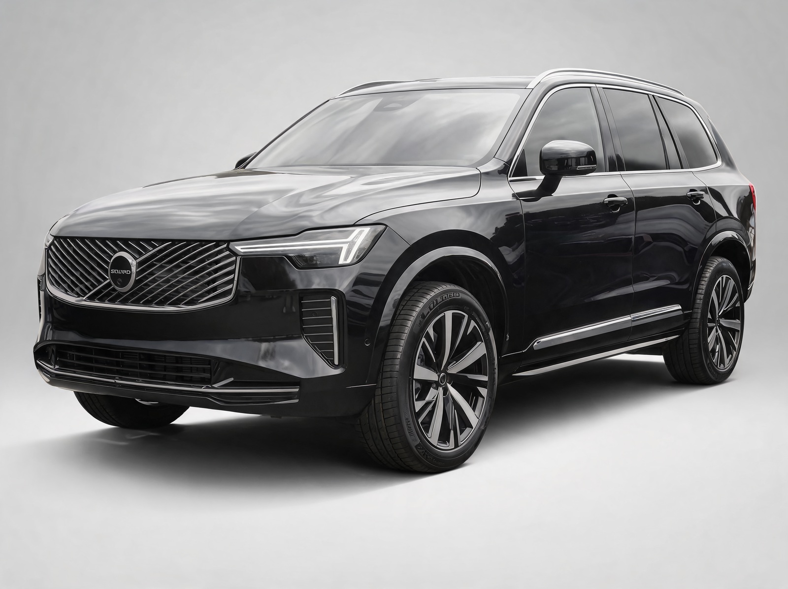 Volvo XC90 B5 Core Bright – View 4