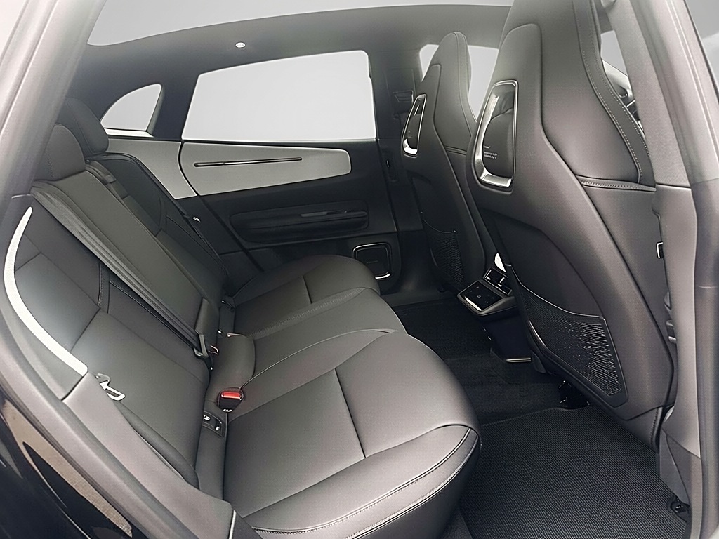 Polestar 4 Prime – Vista 5