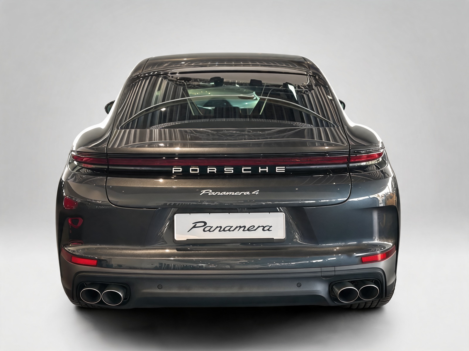 Porsche Panamera 4S E-Hybrid – View 3