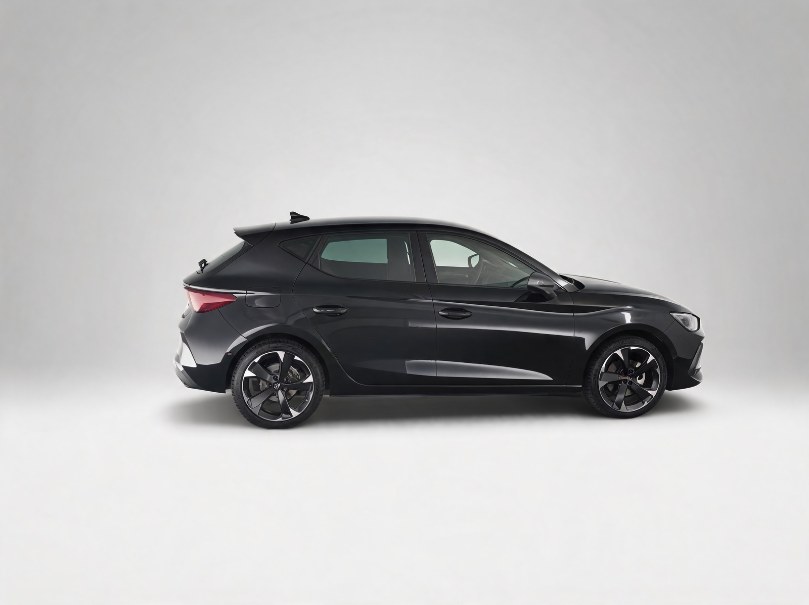 Cupra Leon ST 1.5 eTSI DSG – Vista 5