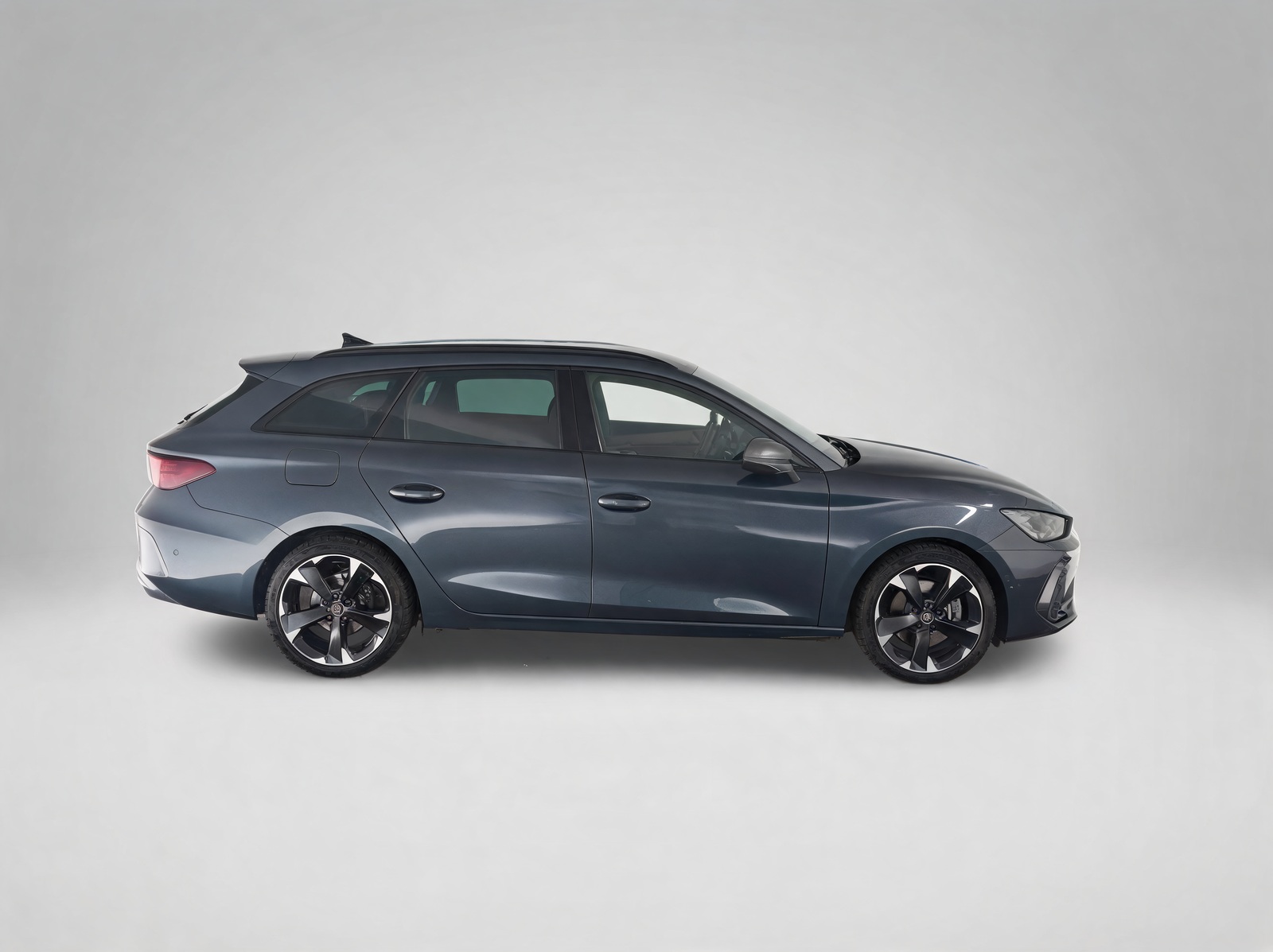Cupra Leon ST 2.0 TDI DSG – View 5