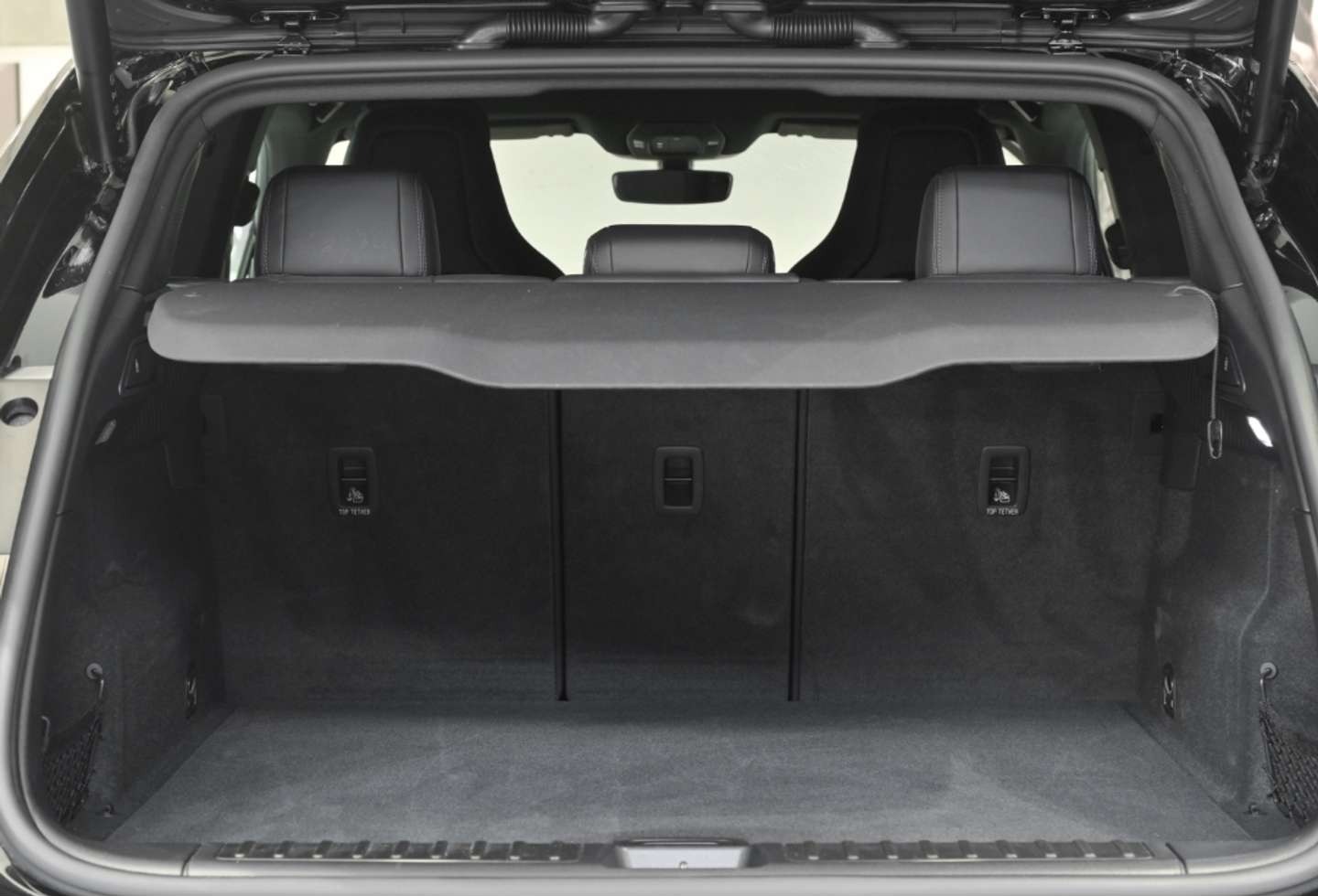 Porsche Macan 4 Surround-View BOSE Abstandstempomat LED – Importfahrzeug aus Deutschland in die Schweiz