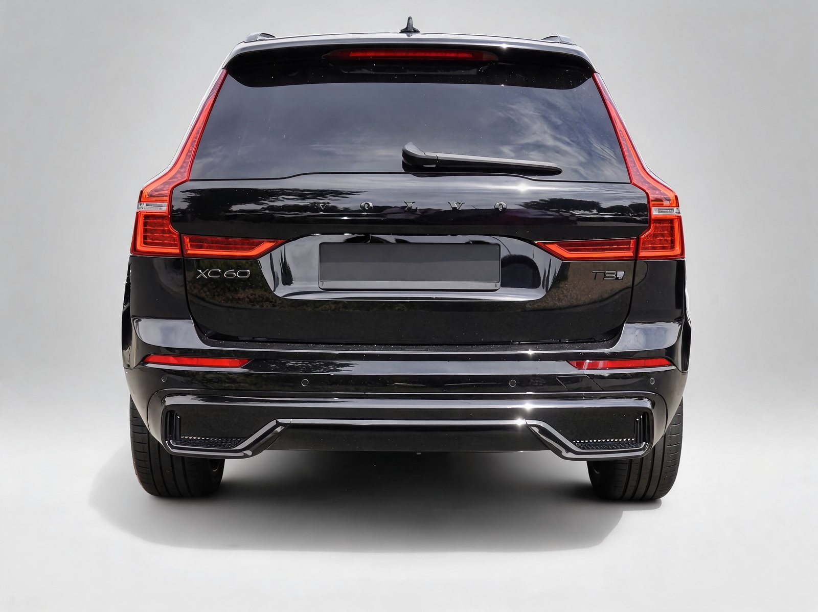 Volvo XC60 T8 – View 3