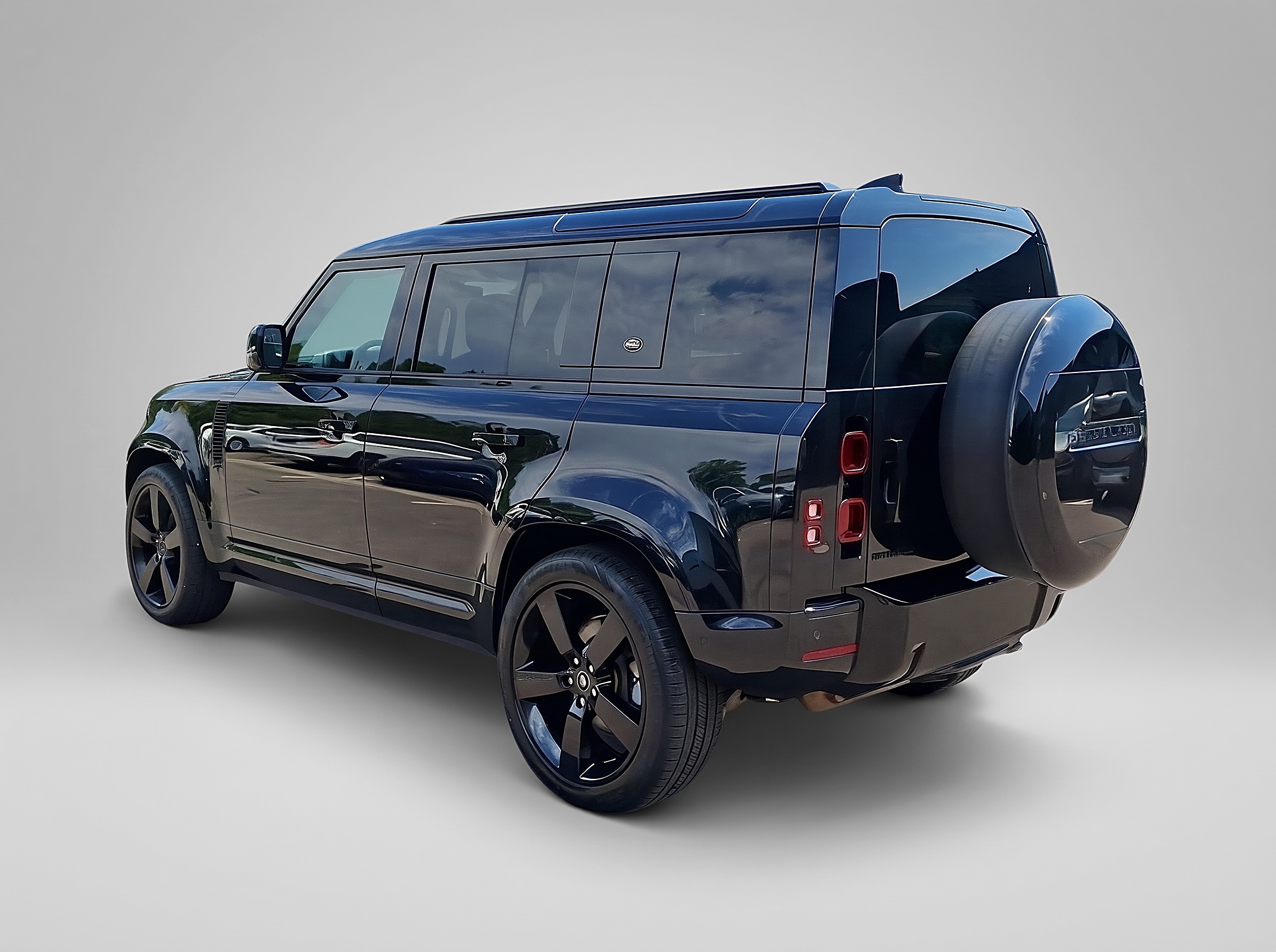Land Rover Defender Dynamic HSE 3.0 – View 4