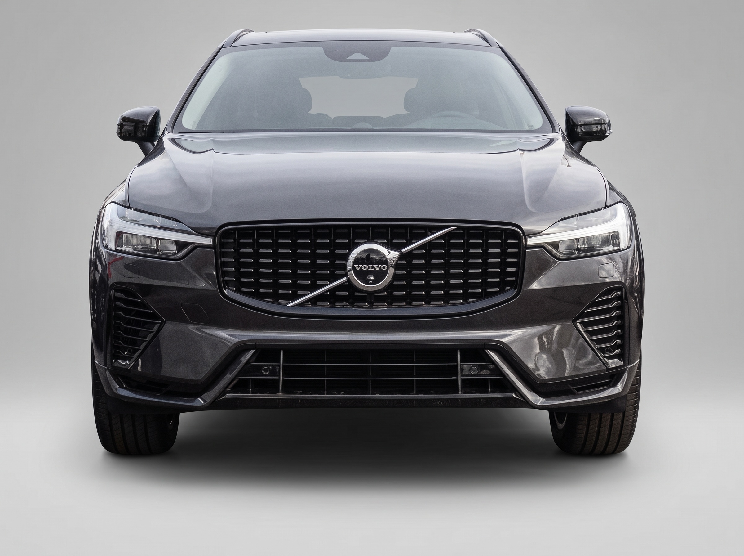 Volvo XC60 T8 Plus Dark – View 5