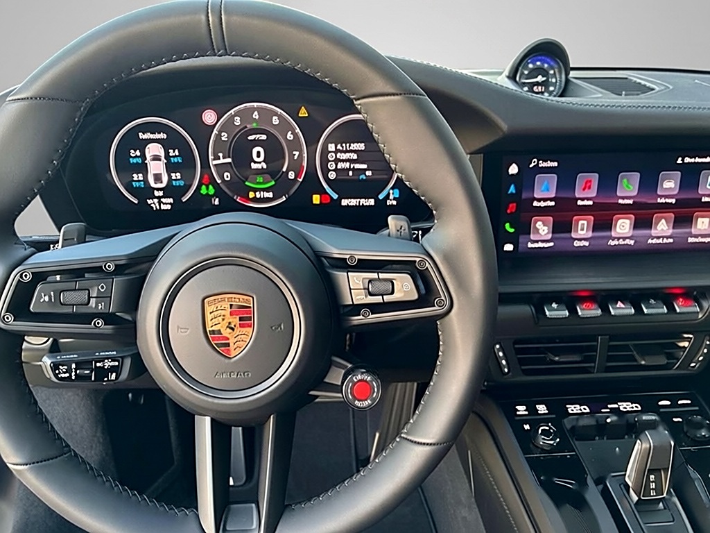 Porsche 992 -2 (911) Carrera 4 – Vista 3
