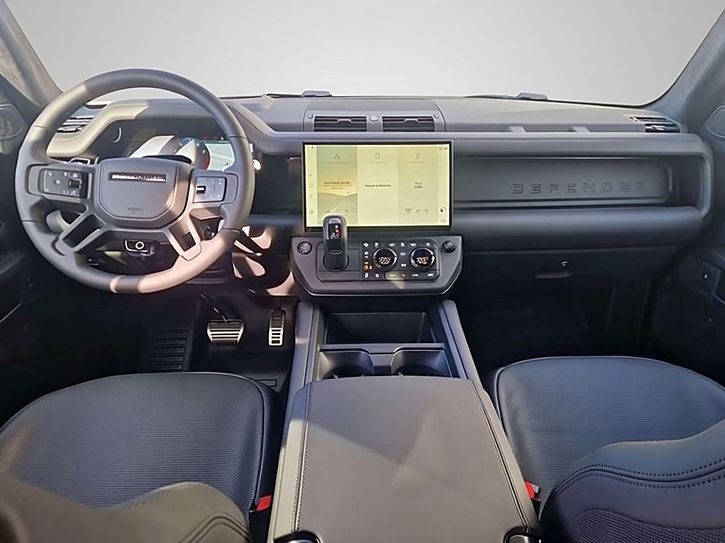 Land Rover Defender 110 P635 V8 OCTA – View 5
