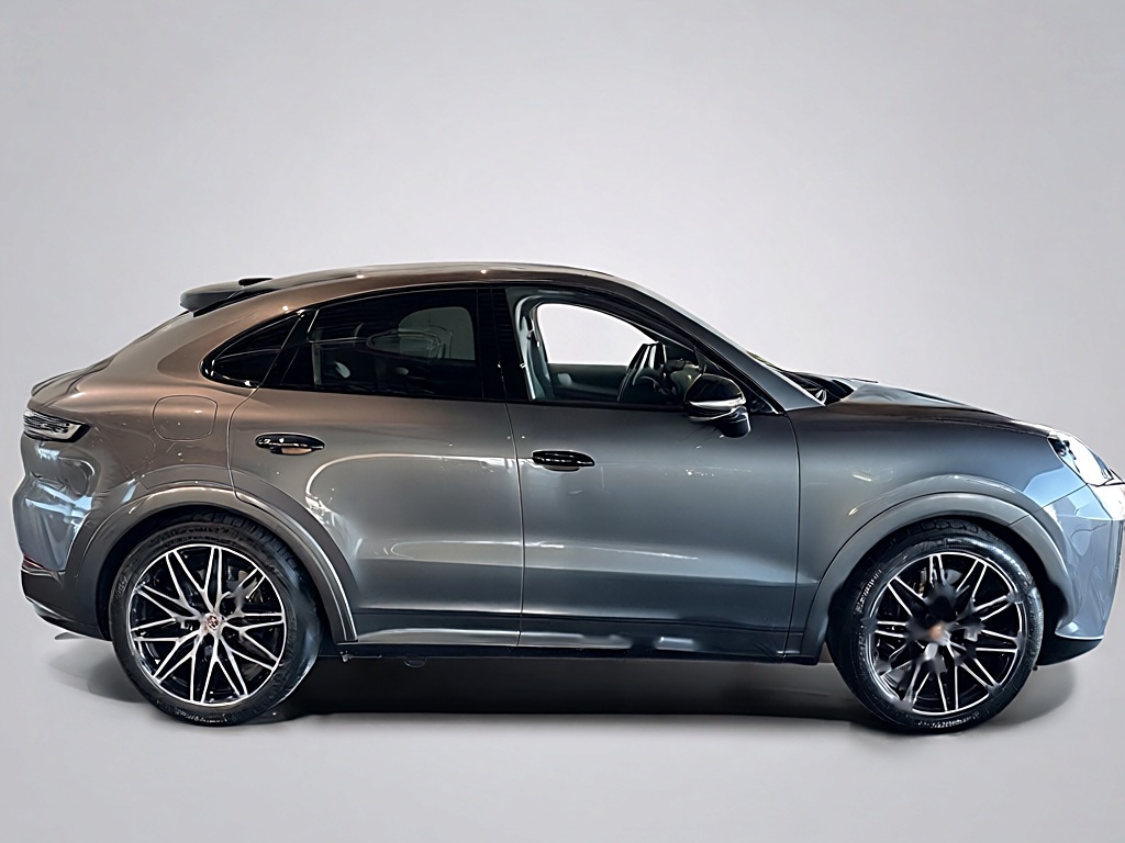 Porsche Cayenne S Coupe/22-Zoll/PASM/SportDesign/BOSE – View 2