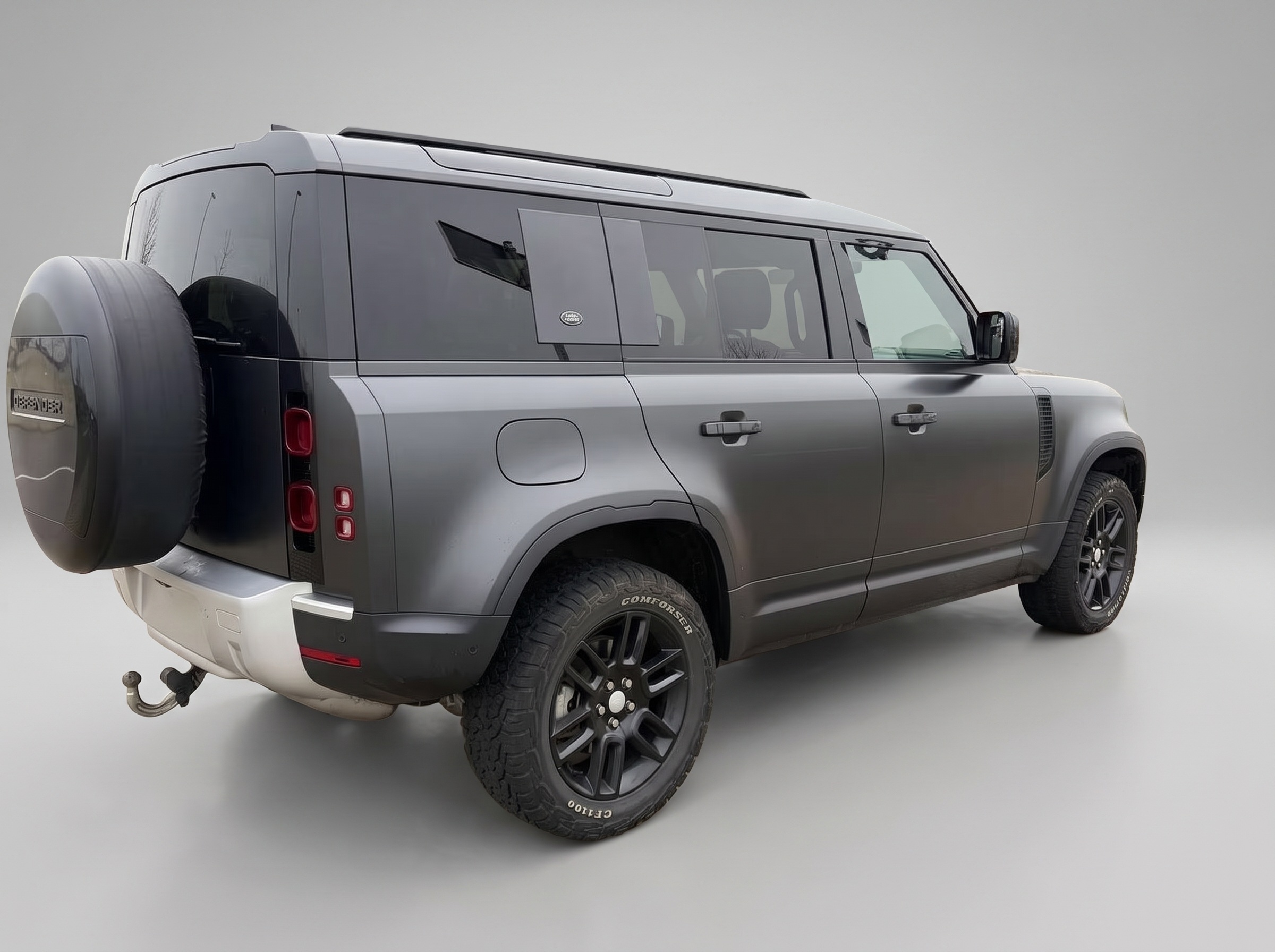 Land Rover Defender 110 S – Vista 5
