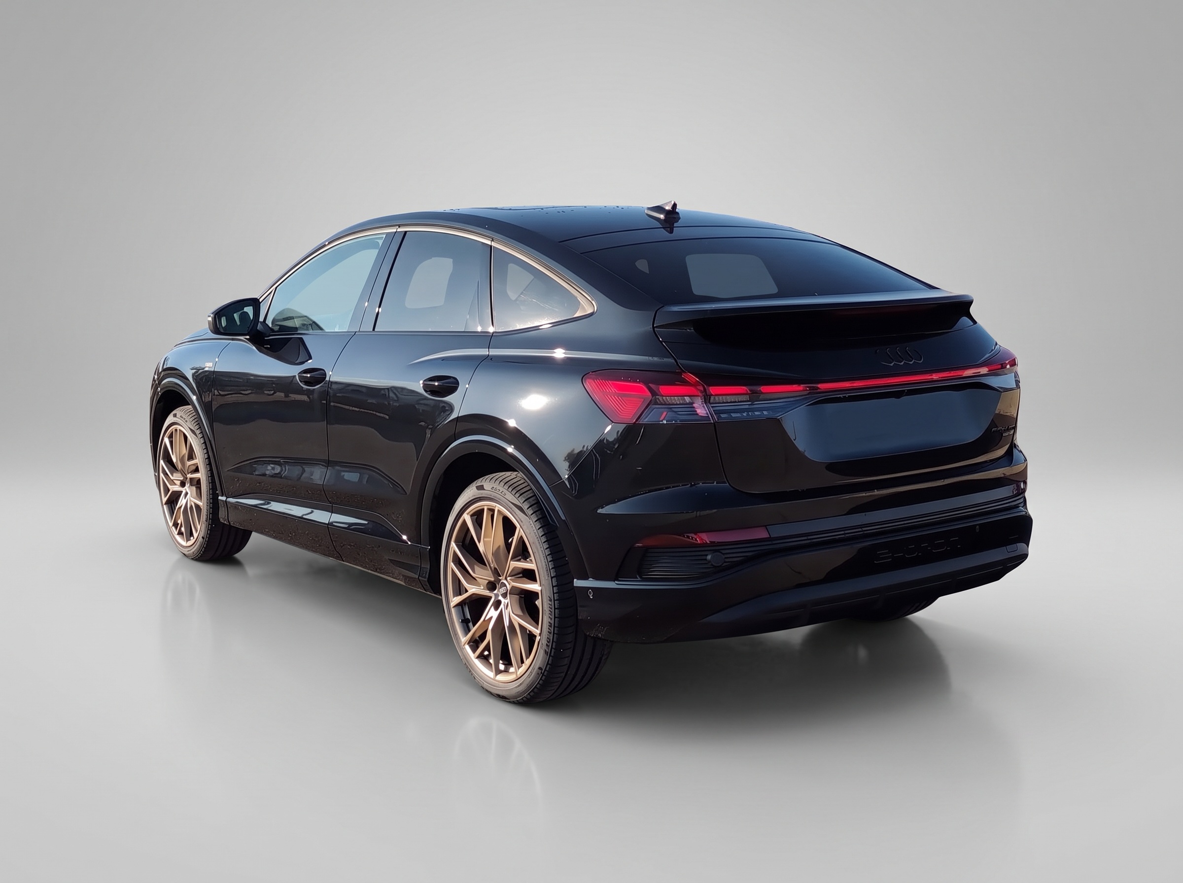 Audi Q4 e-tron Sportback 45 quattro S line – Vista 4
